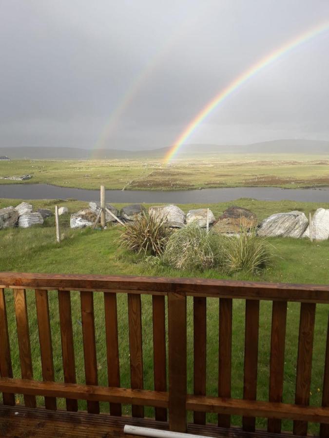 Swan View Lodge - North Uist Lochmaddy Extérieur photo